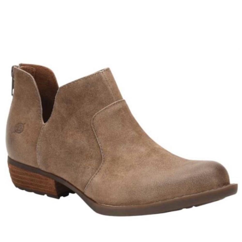 *SOLD* Born ** Kerri ** Taupe Suede Bootie sz 6